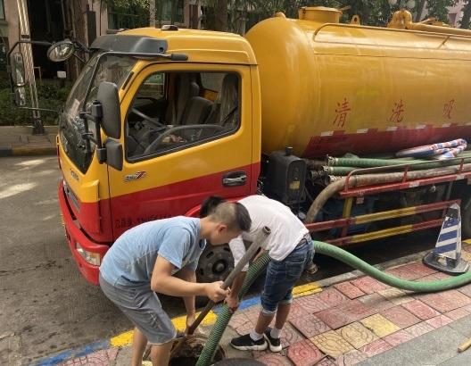 乌兰察布水下堵漏电话，24小时上门服务