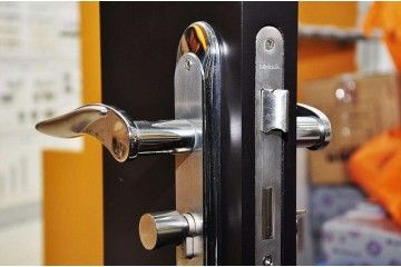 双鸭山开锁公司-安装指纹锁-上门服务电话
