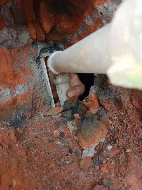 乌海本地房屋漏水维修,不要砸砖-价格透明