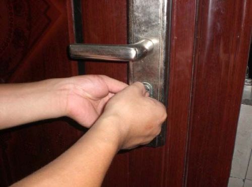 三亚开锁公司-安装指纹锁-上门服务电话