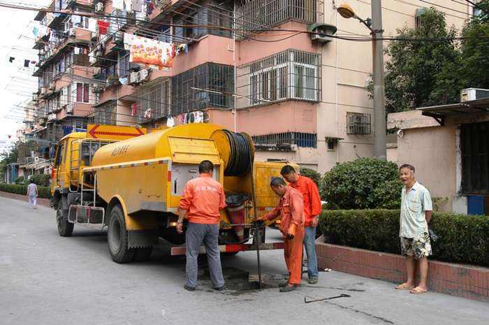 郑州水下堵漏电话,快速解决您的管道堵塞问题