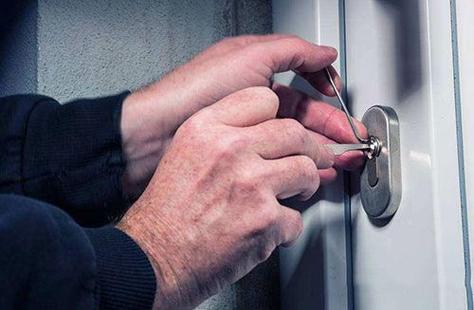 惠州开锁换锁修锁-安装指纹密码锁-全天24小时上门服务