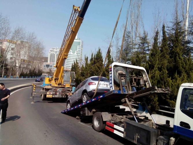 和田道路救援-专业道路救援中心-服务电话